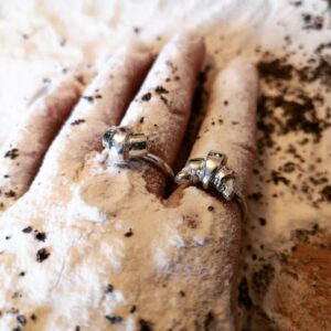 St. Martin's croissant ring small silver